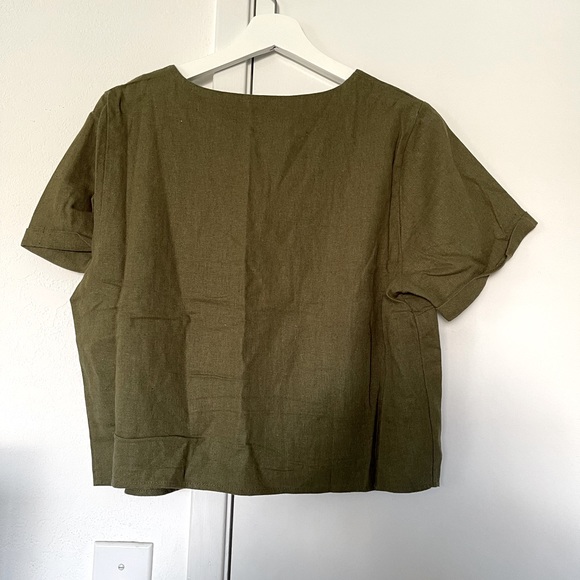 Urban Romantics Top in size Medium - Picture 6 of 6